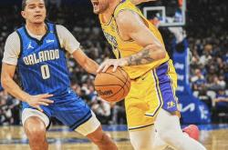 开云APP-篮网完胜湖人B队，莫里斯关键制胜