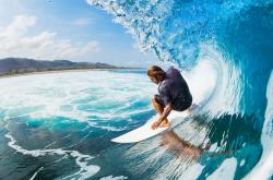 开云体育入口-赛道上的双重风暴，梅赛德斯碾压阿斯顿马丁，皮亚斯特里点燃赛场