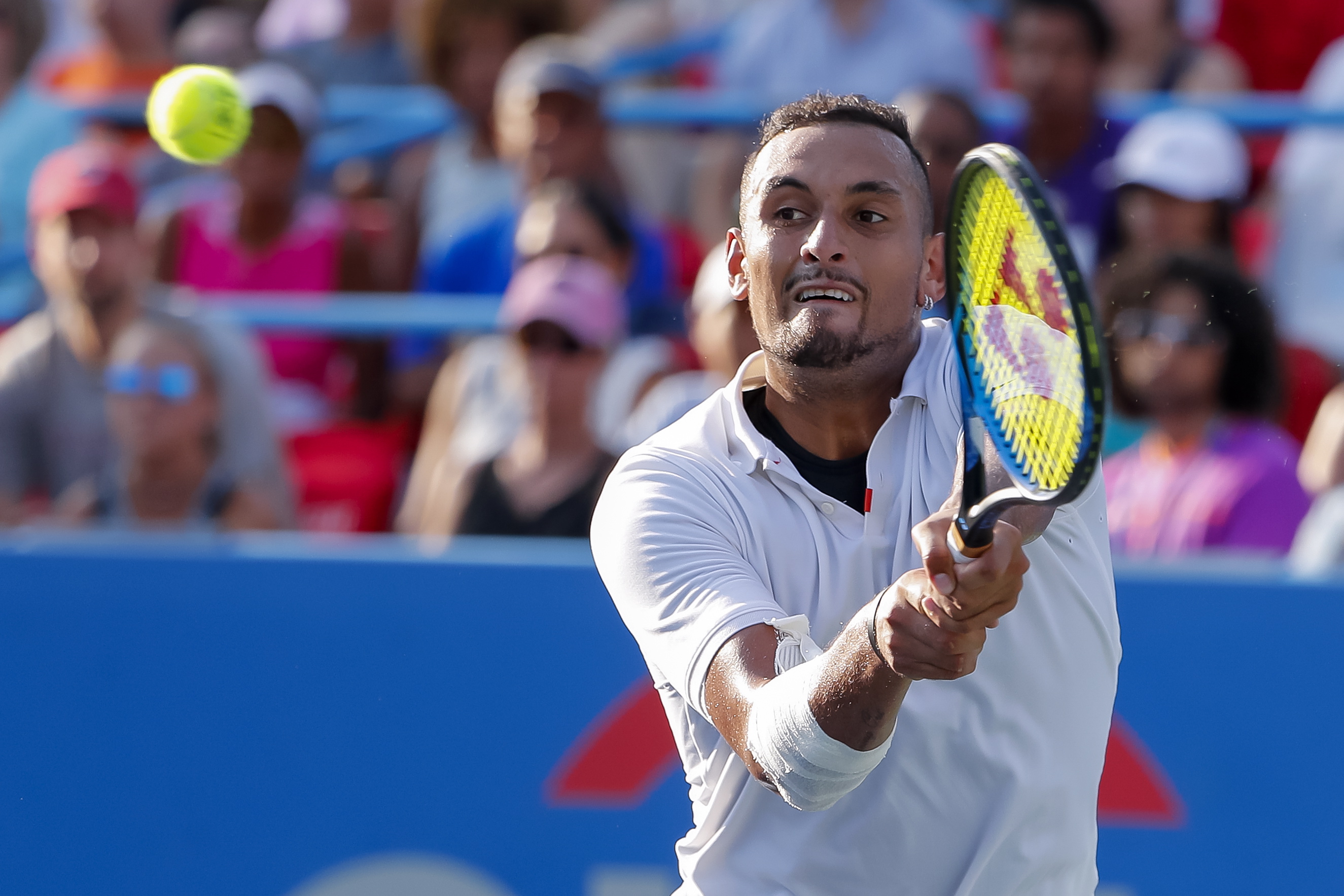 日本网球队翻盘西班牙网球队，克耶高斯惊艳世界的简单介绍