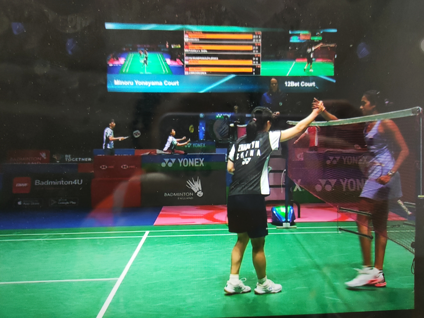 包含泰国羽毛球队血洗中国羽毛球队，辛杜统治全场的词条