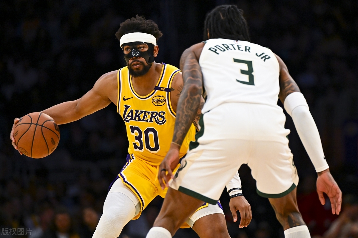 湖人B队碾压凯尔特人，费沃斯统治全场