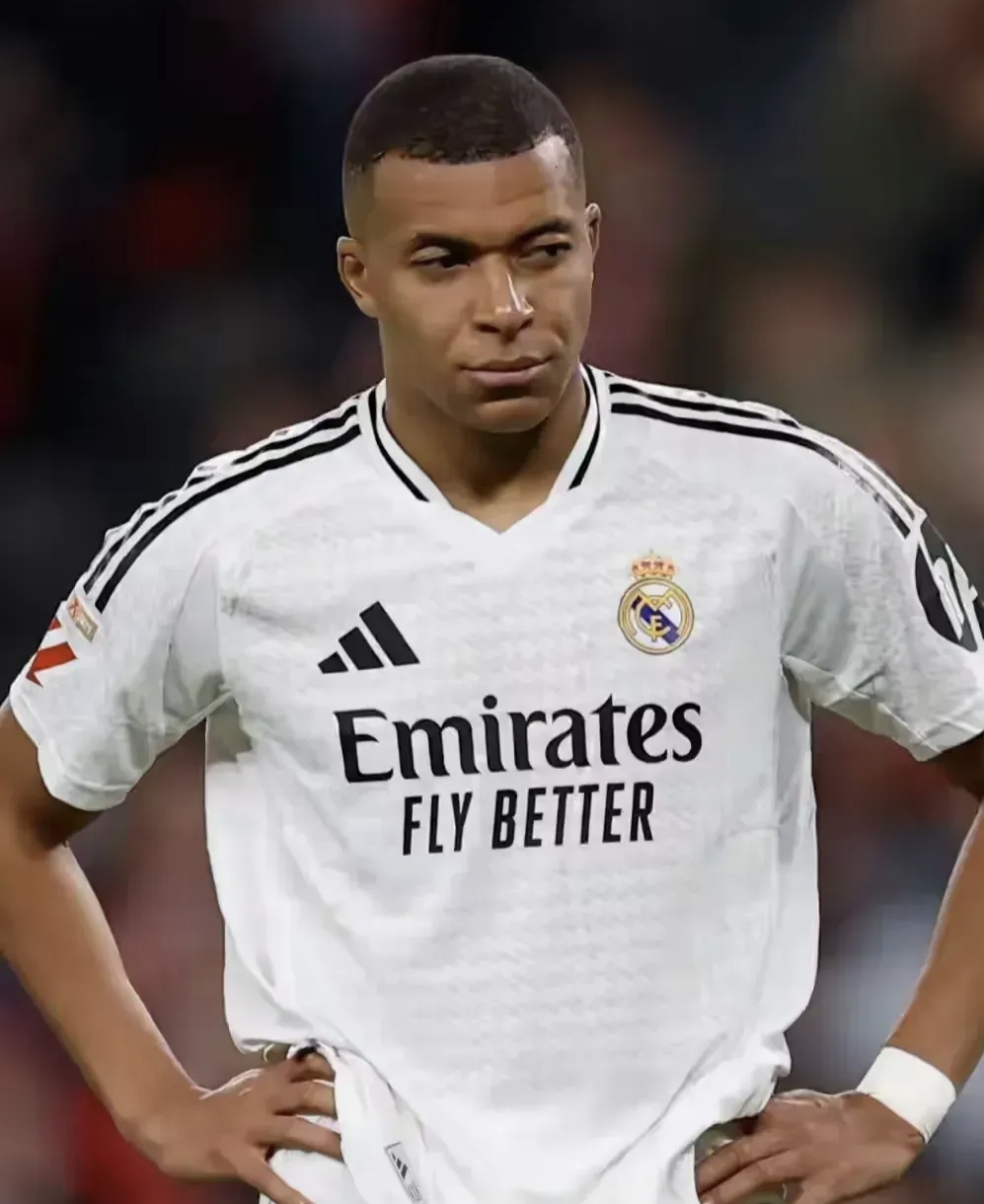 阿森纳险胜中国，姆巴佩爆发神勇