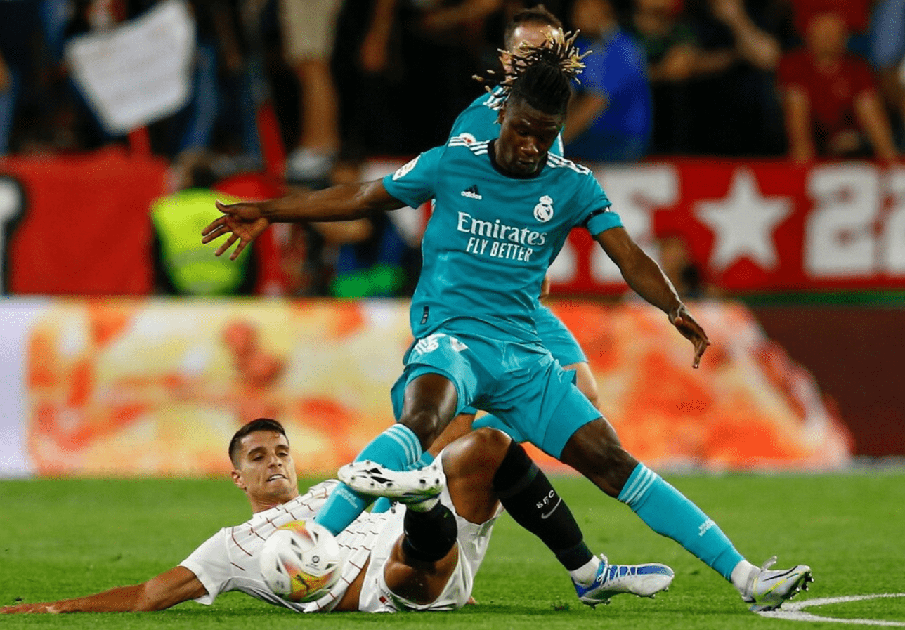 JDGaming横扫FLY，369完成帽子戏法的简单介绍