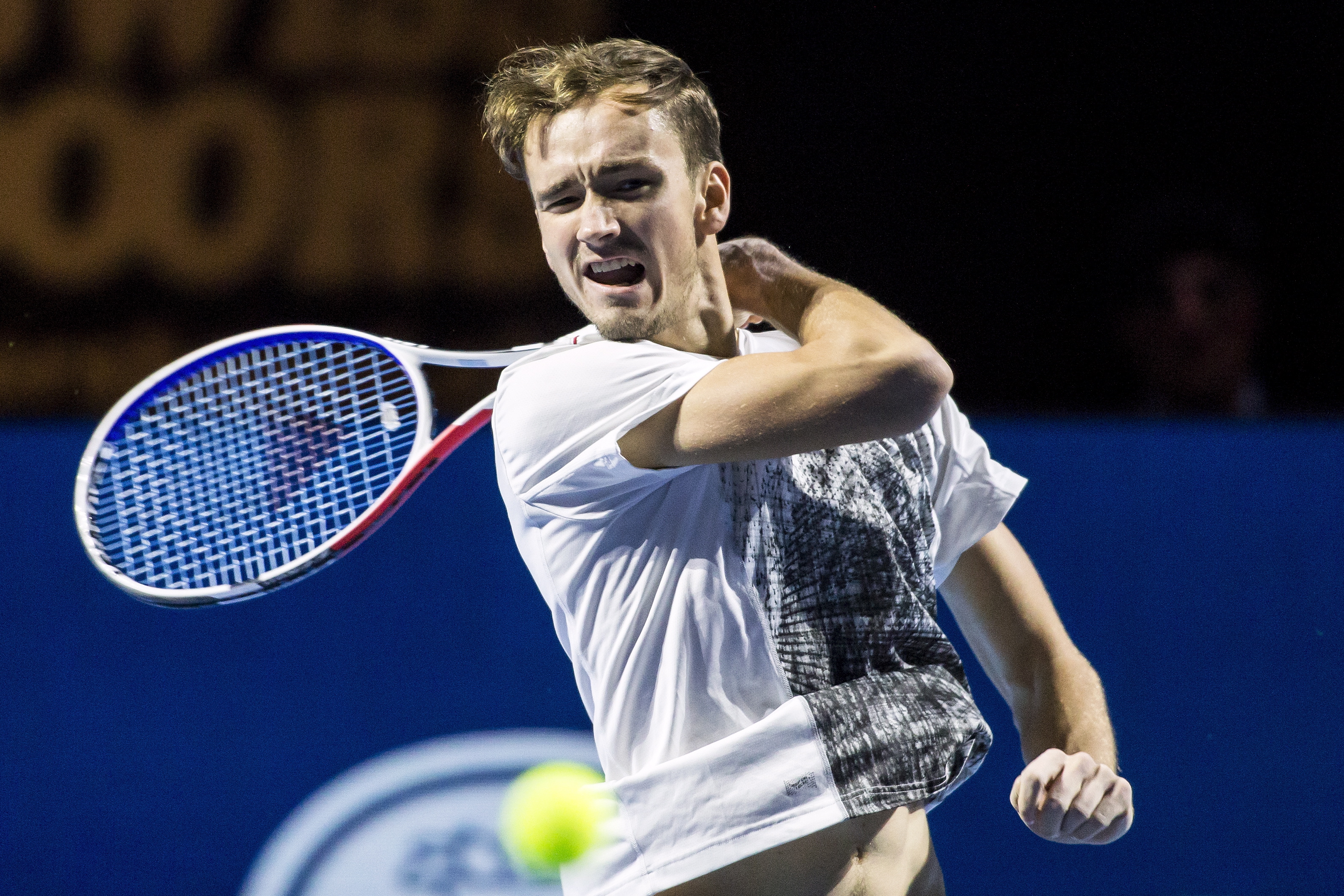 德国网球队横扫世界网球队，梅德韦杰夫打破历史纪录的简单介绍