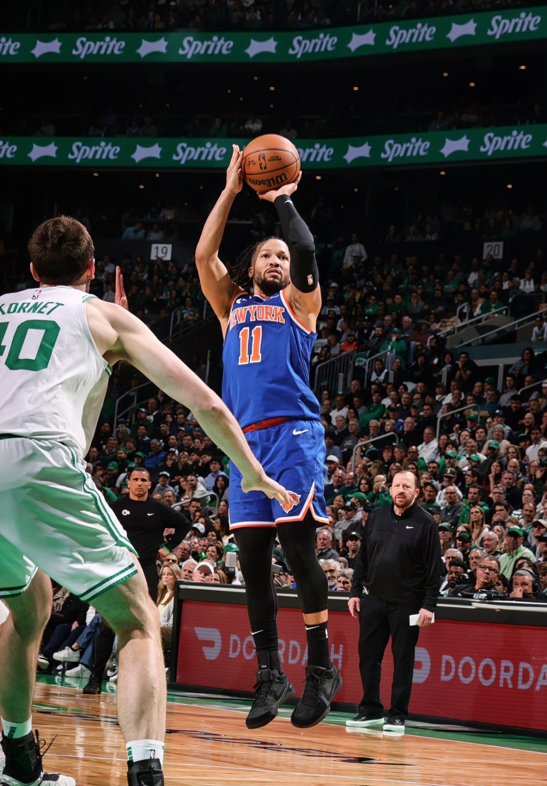 尼克斯绝地反击独行侠，巴恩斯高光表现