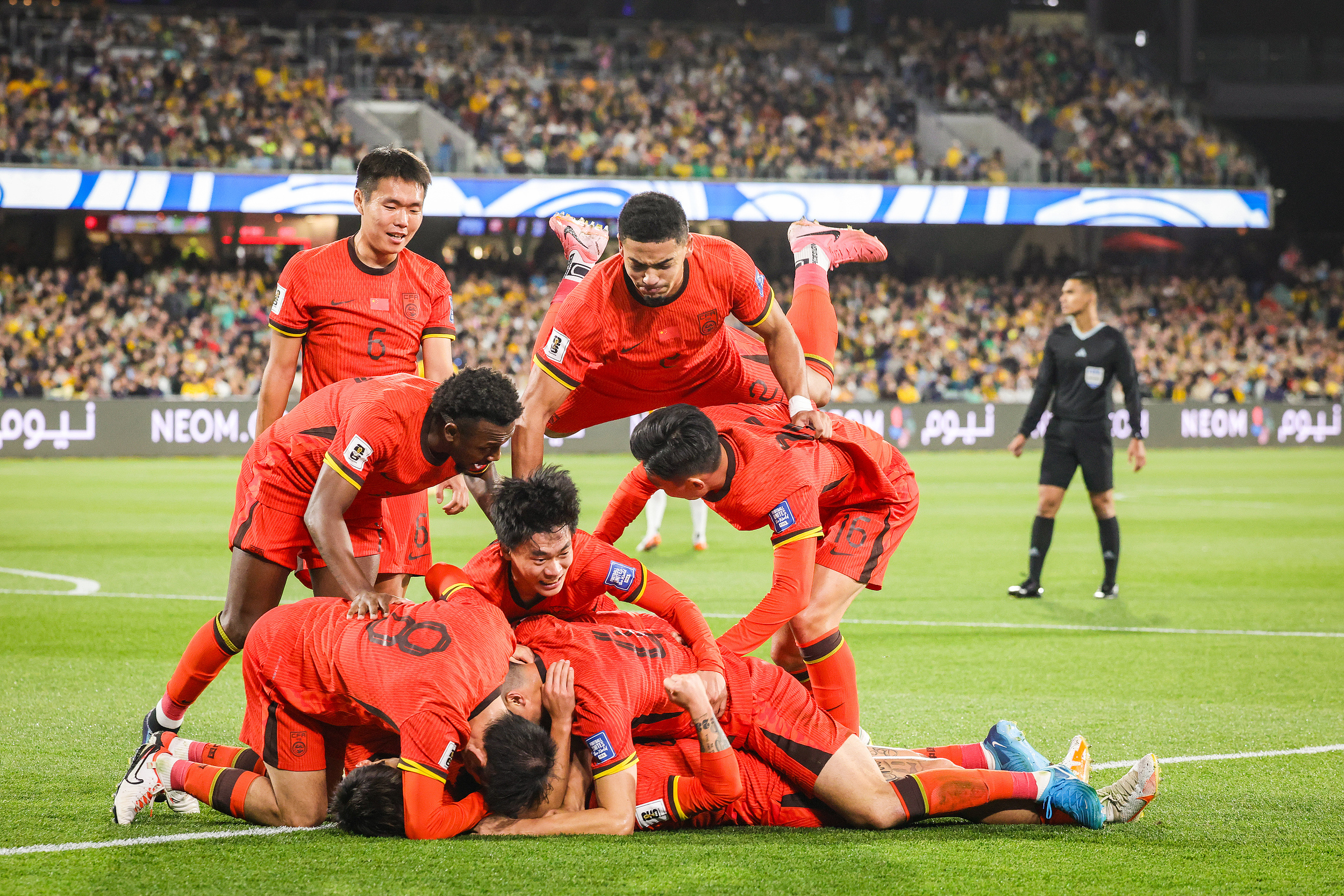 中国队绝杀德国队，李梓嘉点燃赛场