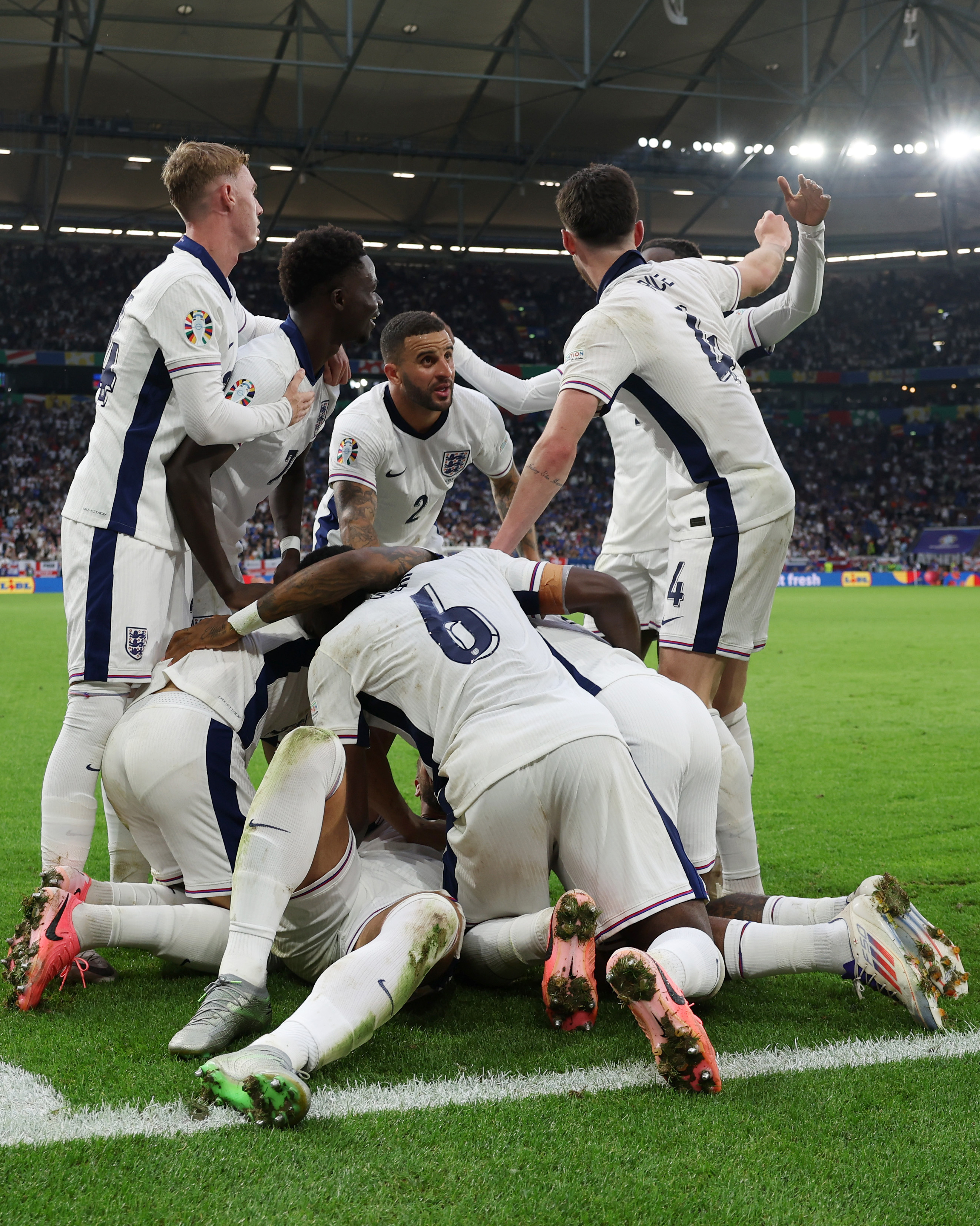 比利时队逆袭战胜克罗地亚，欧洲杯竞争白热化的简单介绍