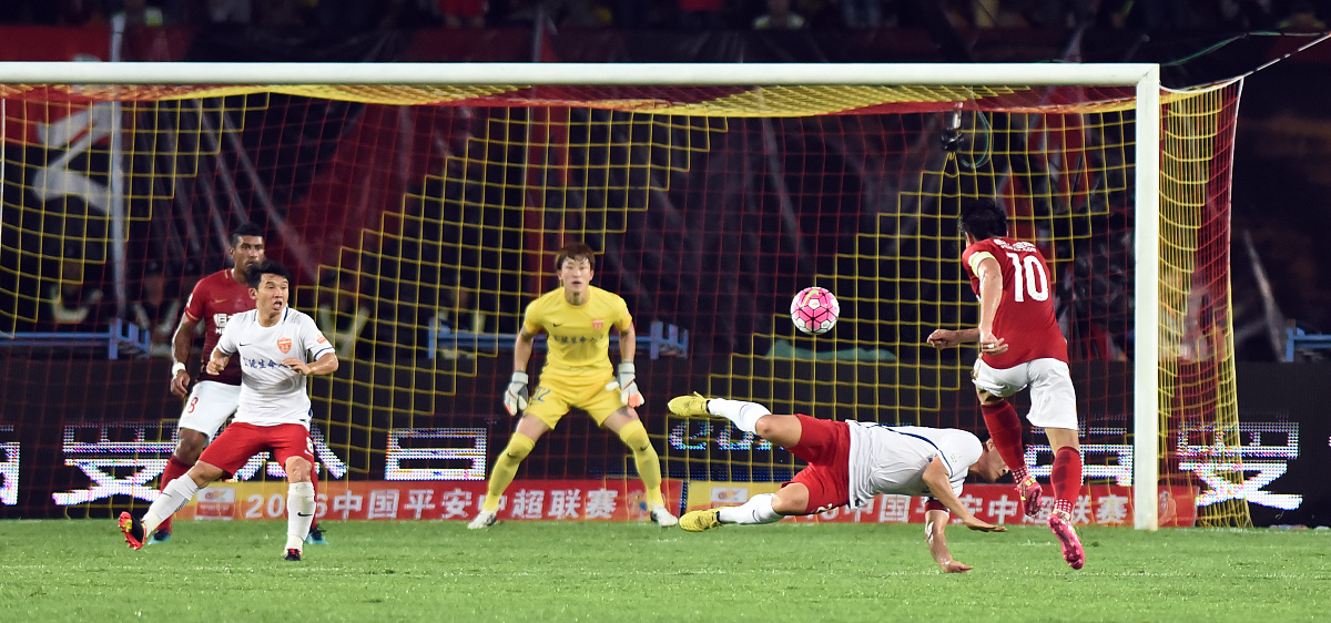 克罗地亚队失误频出惨遭对手逆转