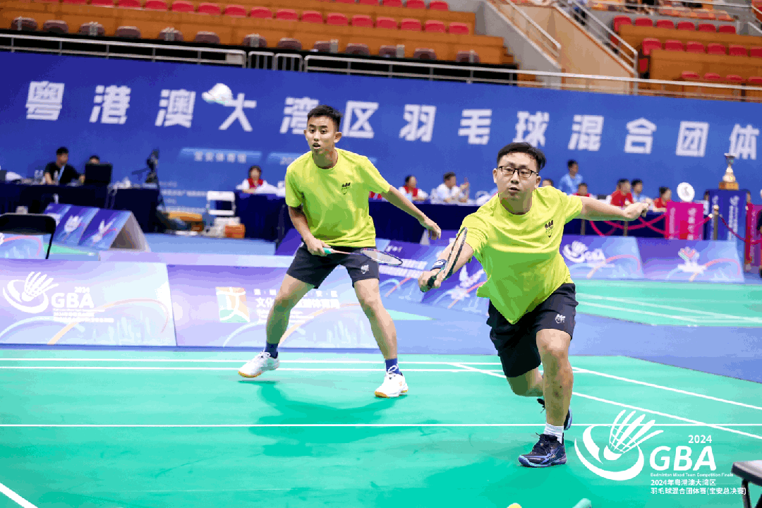 羽毛球团体赛场面火爆，精彩连连的简单介绍