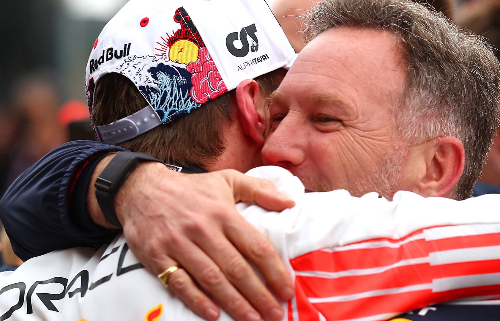 哈斯车队险胜索伯车队，拉塞尔惊艳四座的简单介绍