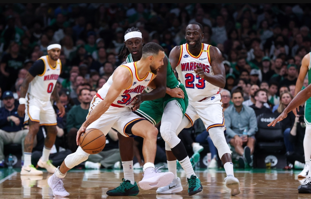 包含魔术碾压新疆队，塔图姆点燃赛场的词条