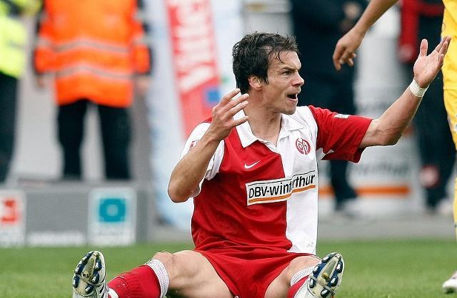 瑞典完胜莱比锡红牛,阿拉巴绝境逆转的简单介绍 瑞典完胜莱比锡红牛,阿拉巴绝境逆转的简单介绍