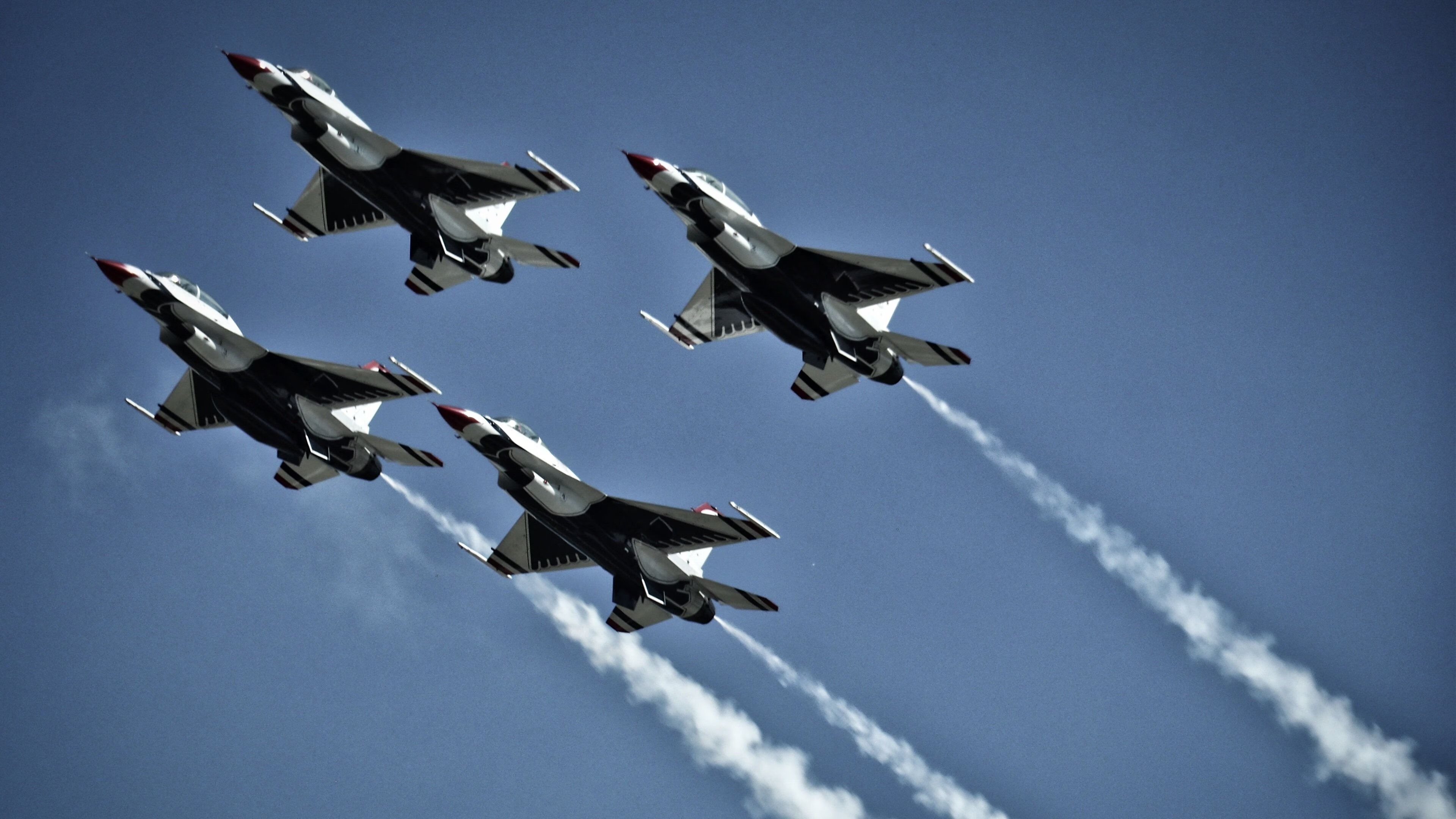 绿茵场外的黄潜风暴,美加墨世界杯焦点战前瞻,比利亚雷亚尔战术轻取毕巴的启示