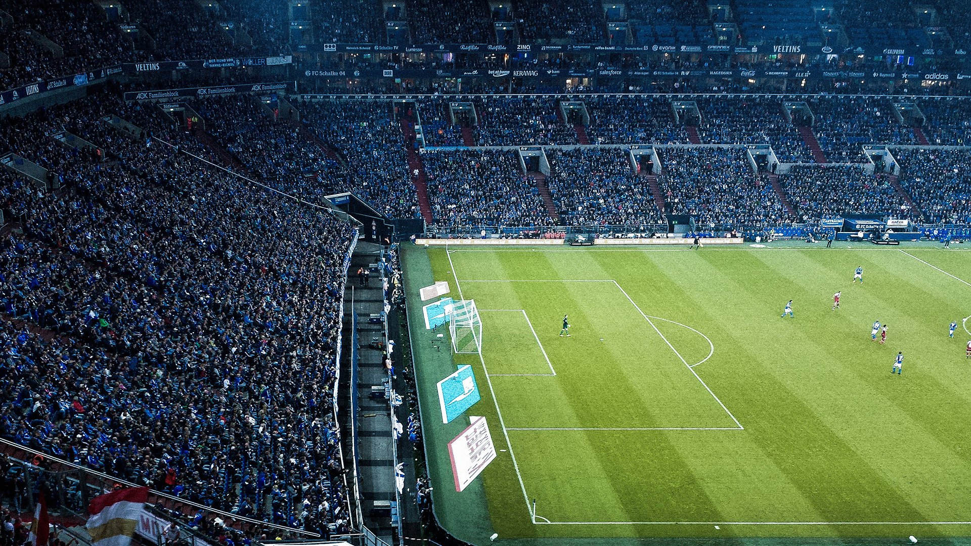 赛道上的黄蜂，拉梅洛·鲍尔在F1街道赛的力克掘金式接管