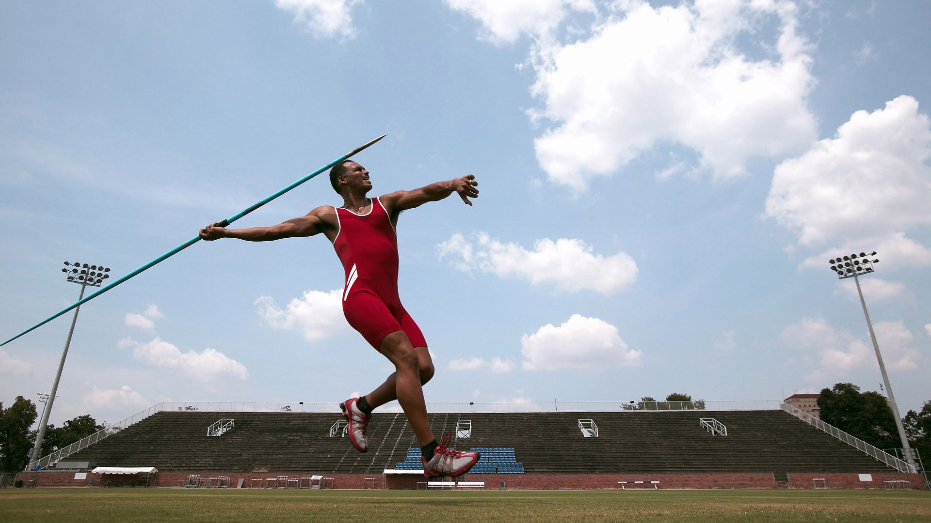 巴斯托尼的突尼斯时刻,一场非典型皇马对决的制胜启示