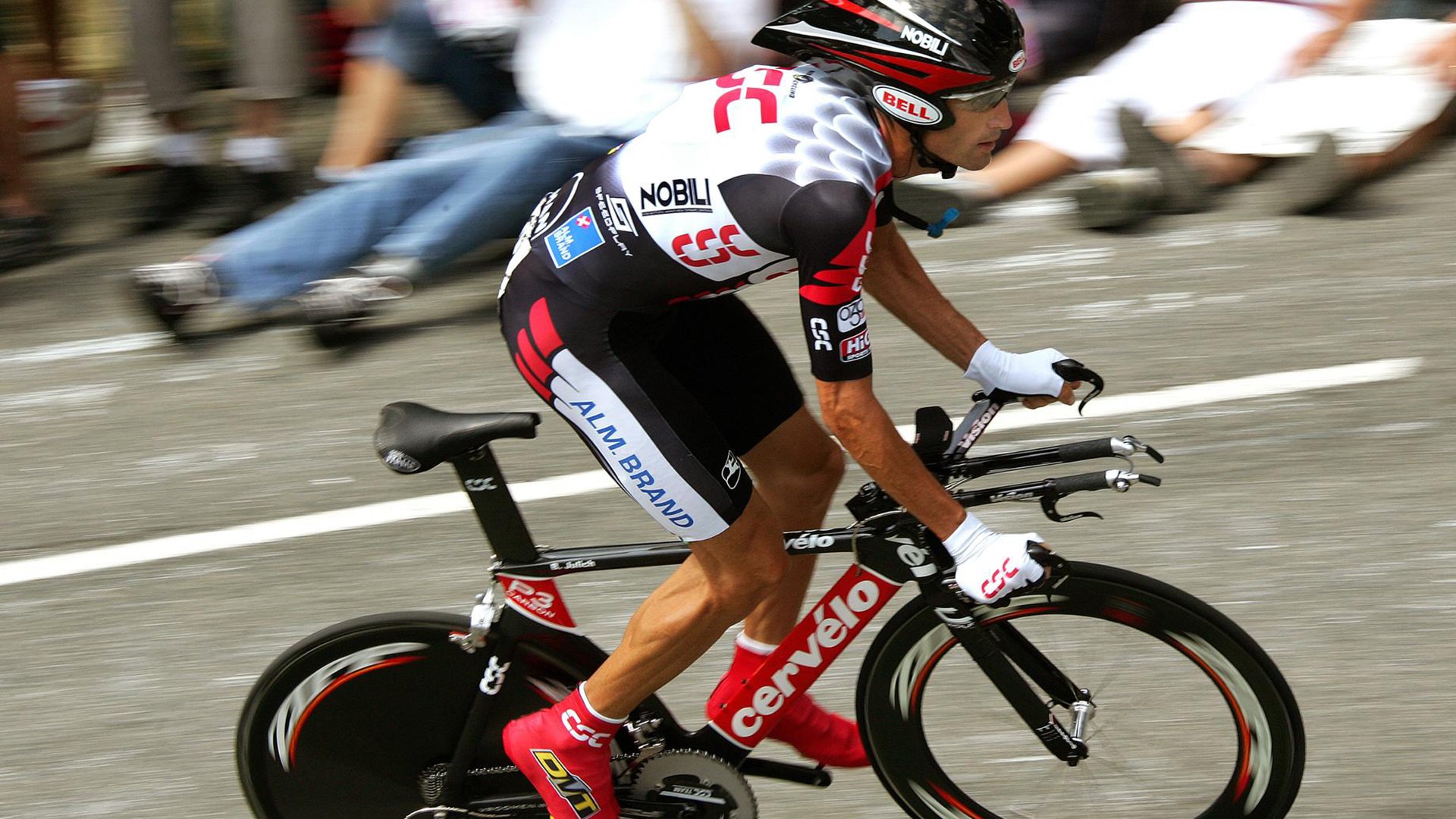 赛道上的逆袭,红牛二队如何上演惊天逆转,拉塞尔高光时刻闪耀全场