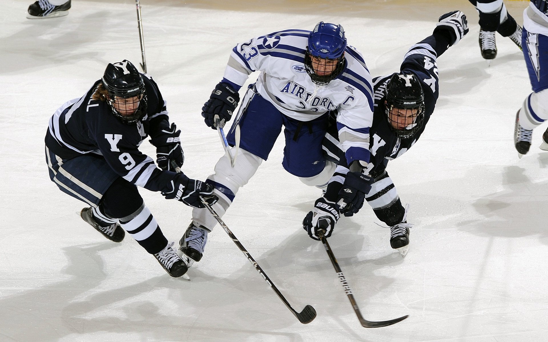 当北非沙漠吹来冷风，阿尔及利亚的末节奇迹与基耶萨的德比接管